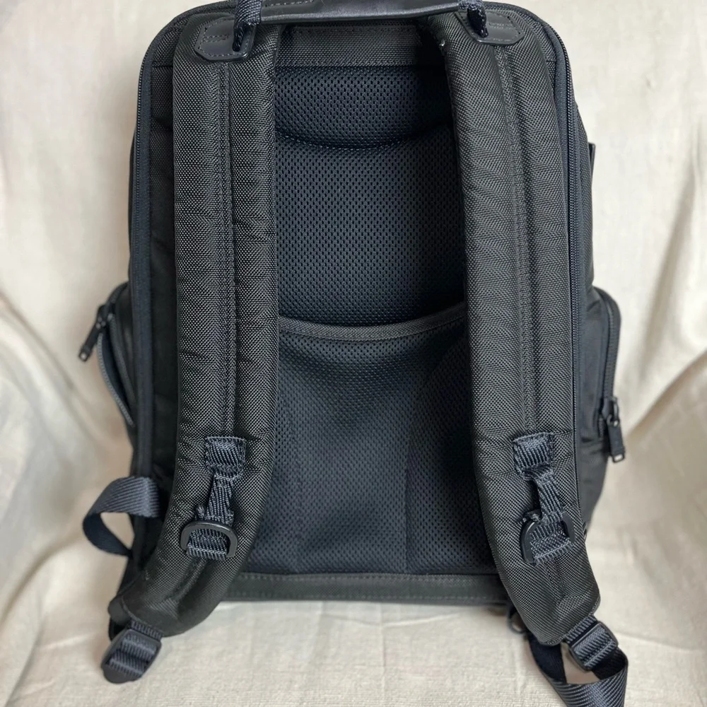 Tumi Backpack Alpha Bravo Black leather details. Pristine condition. - Picture 4 of 9
